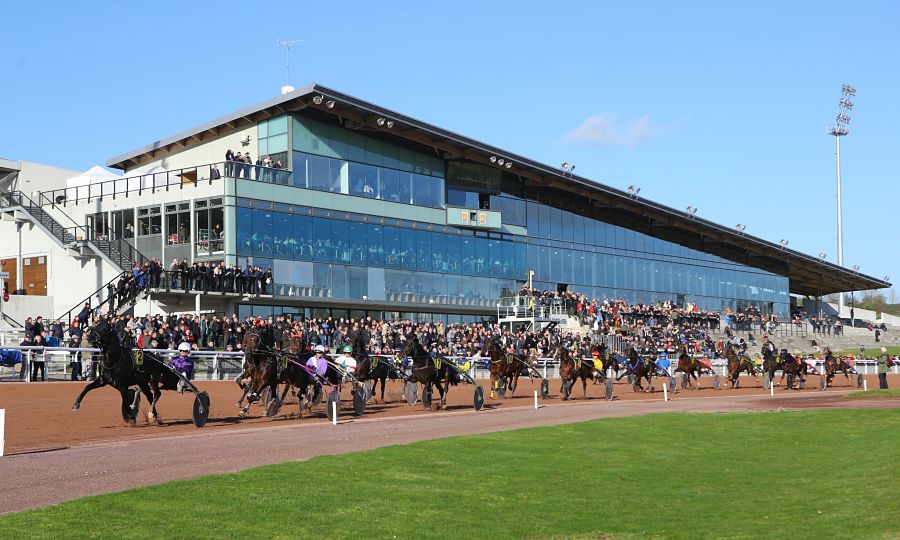 You are currently viewing Kara de Pierrepont reprend goût au succès