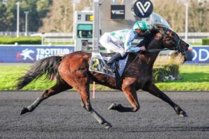 Lire la suite à propos de l’article Un huitième succès sous la selle pour Jasmine de Neuvy